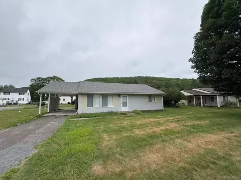 12 Pine Dr, Woodridge, NY 12789