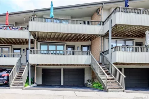 88 Pacific Blvd, Long Beach, NY 11561