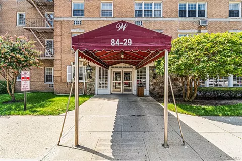 8429 153rd Ave #3CD, Howard Beach, NY 11414