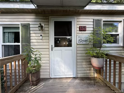 Exterior - 39 Depew Park, Wallkill, NY 12589 photo 2 of 7