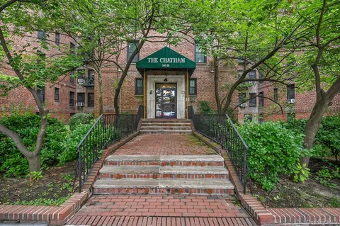 140-18 Burden Cres #411, Jamaica, NY 11435