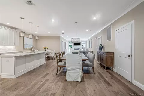 Dining - 52102 Beech Tree Ln, Plainview, NY 11803 photo 2 of 3