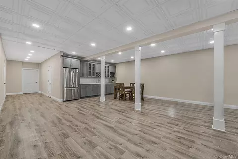 Other - 52102 Beech Tree Ln, Plainview, NY 11803 photo 5 of 12