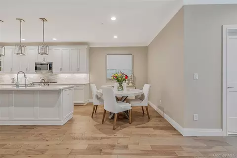 Dining - 52102 Beech Tree Ln, Plainview, NY 11803 photo 3 of 3