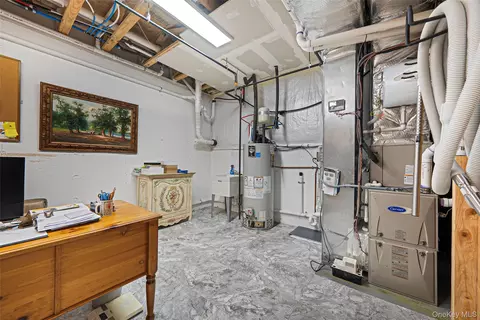 Other - 52102 Beech Tree Ln, Plainview, NY 11803 photo 6 of 12