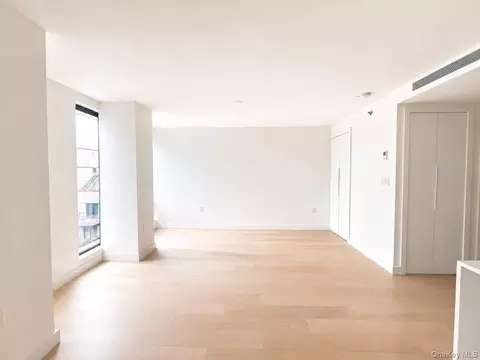 144-49 Northern Blvd #722, Flushing, NY 11354