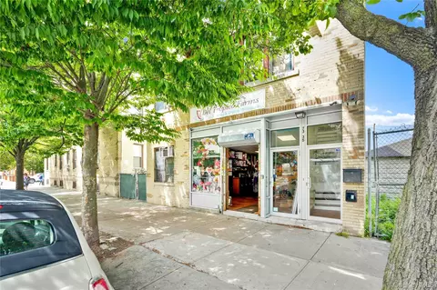 73-35 Myrtle Ave, New York, NY 11385