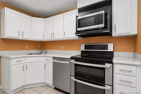 Kitchen - 137 Fields Ln, Peekskill, NY 10566 photo 3 of 3