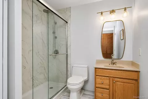 Bath - 137 Fields Ln, Peekskill, NY 10566 photo 1 of 2