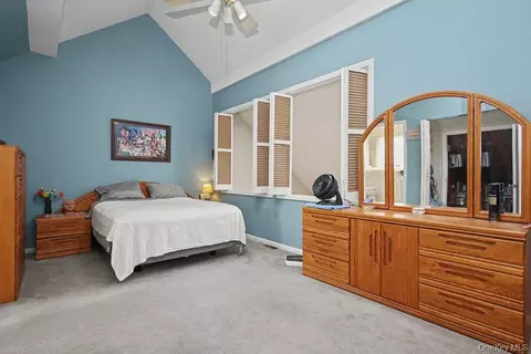 Bedroom - 137 Fields Ln, Peekskill, NY 10566 photo 4 of 6