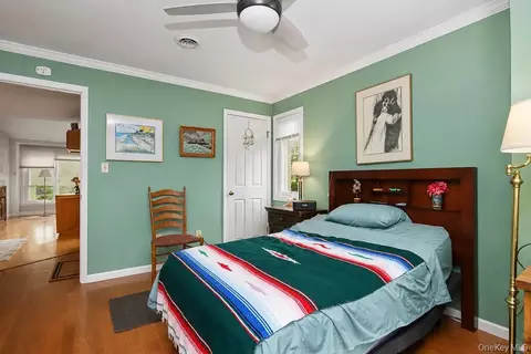 Bedroom - 137 Fields Ln, Peekskill, NY 10566 photo 2 of 6