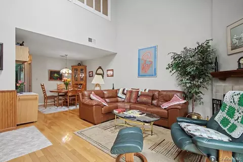 Living - 137 Fields Ln, Peekskill, NY 10566 photo 1 of 2