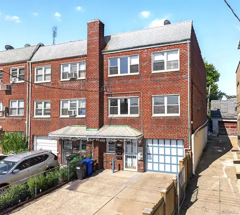 6144 164th St, New York, NY 11365