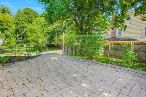 Exterior - 170 Hooker Ave, Poughkeepsie, NY 12603 photo 6 of 6