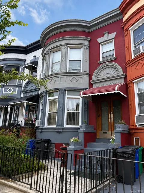 1052 Lincoln Pl, Brooklyn, NY 11213