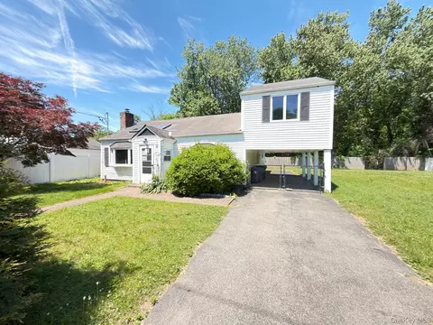 9 Babbitt Ct, Greenburgh, NY 10523