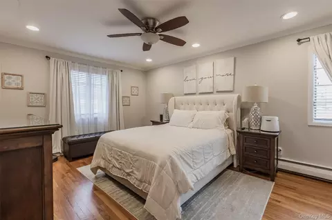 Bedroom - 37 Bethany Dr, Commack, NY 11725 photo 1 of 4