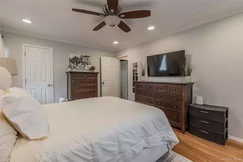 Bedroom - 37 Bethany Dr, Commack, NY 11725 photo 2 of 4