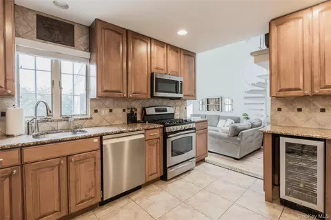 Kitchen - 37 Bethany Dr, Commack, NY 11725 photo 3 of 3