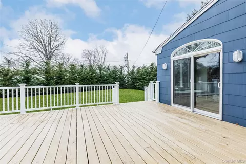 Exterior - 37 Bethany Dr, Commack, NY 11725 photo 4 of 6