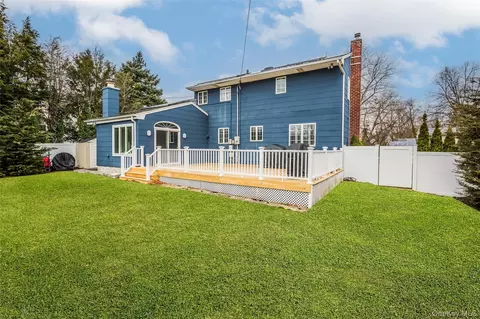 Exterior - 37 Bethany Dr, Commack, NY 11725 photo 5 of 6