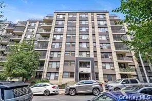 9841 64 Rd #7D, Rego Park, NY 11374