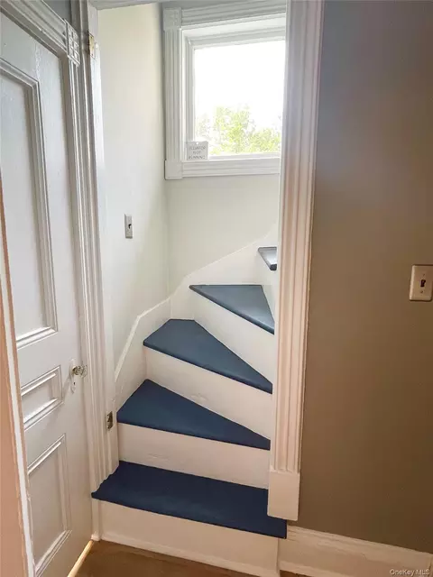 Entry Way - 304 Union Ave, Peekskill, NY 10566 photo 2 of 2