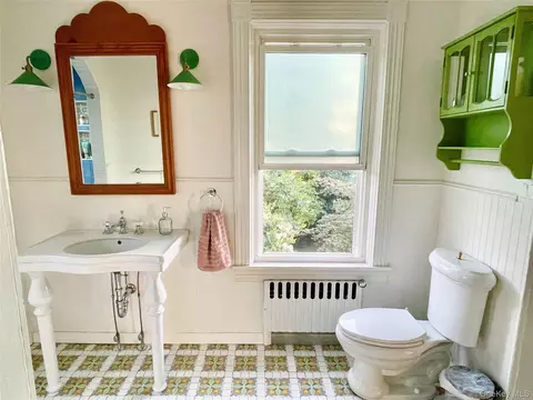 Bath - 304 Union Ave, Peekskill, NY 10566 photo 3 of 4