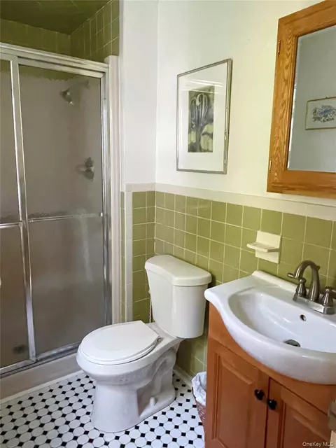 Bath - 304 Union Ave, Peekskill, NY 10566 photo 1 of 4