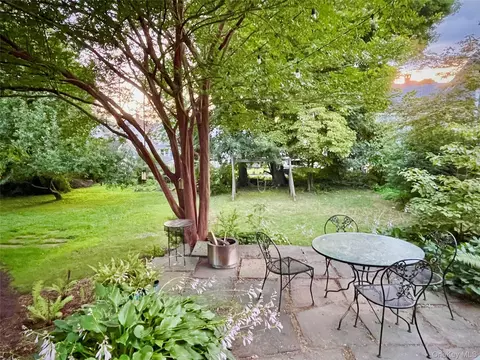 Exterior - 304 Union Ave, Peekskill, NY 10566 photo 4 of 6