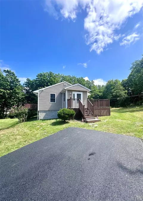 20 Townsend Ext, Beekman, NY 12540