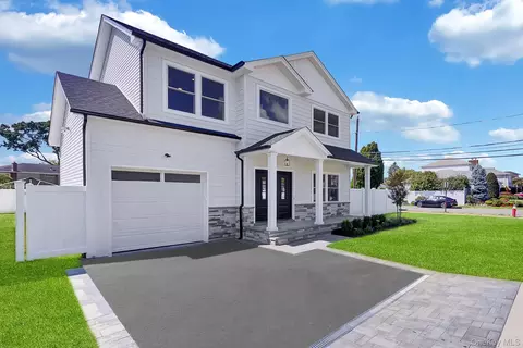 Exterior - 21 Cypress Ave, Bethpage, NY 11714 photo 2 of 6