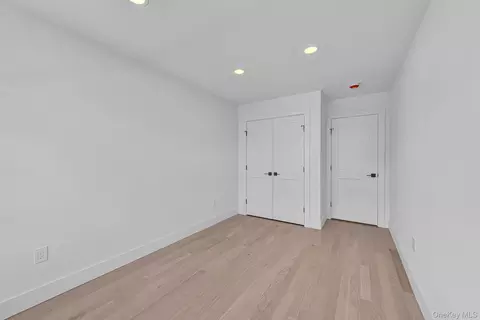 Bedroom - 21 Cypress Ave, Bethpage, NY 11714 photo 2 of 8