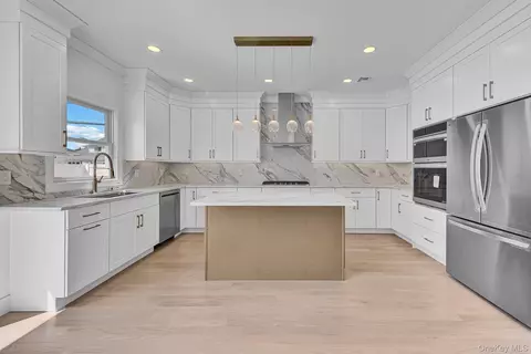 Kitchen - 21 Cypress Ave, Bethpage, NY 11714 photo 3 of 3