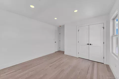 Bedroom - 21 Cypress Ave, Bethpage, NY 11714 photo 4 of 8