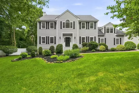 133 Scenic Dr W, Cortlandt, NY 10520