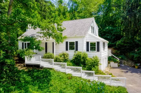 1550 Stony Brook Rd, Stony Brook, NY 11790