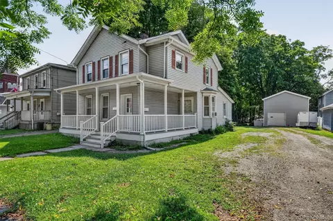 27 Elizabeth St, Port Jervis, NY 12771