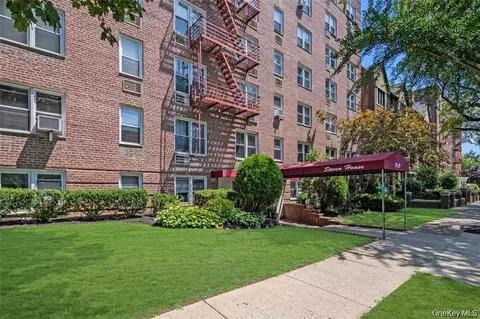 84-25 118 St #3D, New York, NY 11415