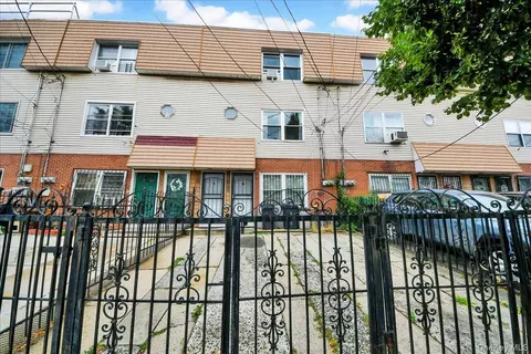 2069 Cicero Ave, New York, NY 10473