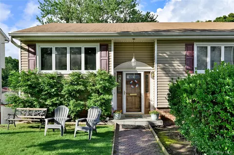148 Newport Rd, Yonkers, NY 10710