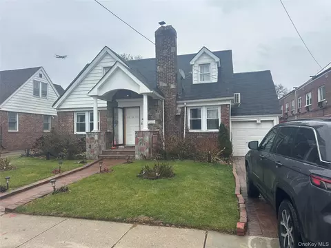11669 233rd St, New York, NY 11411