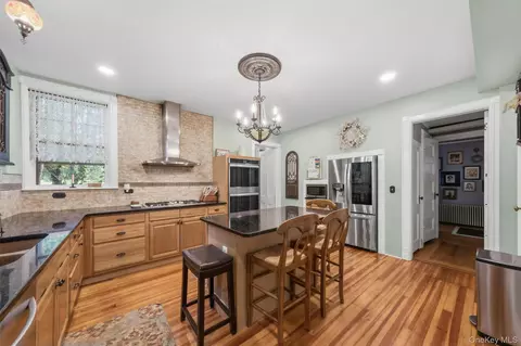 Kitchen - 83 Hooker Ave, Poughkeepsie, NY 12601 photo 4 of 5