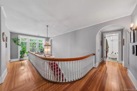 Entry Way - 83 Hooker Ave, Poughkeepsie, NY 12601 photo 5 of 6