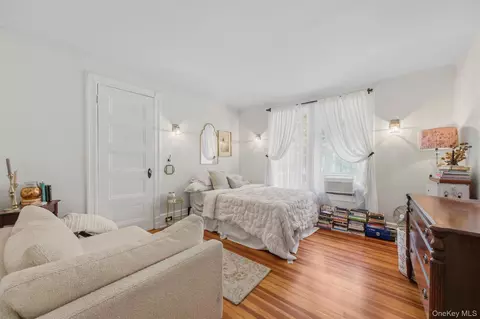 Bedroom - 83 Hooker Ave, Poughkeepsie, NY 12601 photo 5 of 6