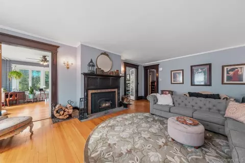 Living - 83 Hooker Ave, Poughkeepsie, NY 12601 photo 4 of 5