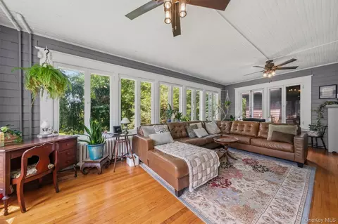 Exterior - 83 Hooker Ave, Poughkeepsie, NY 12601 photo 5 of 9