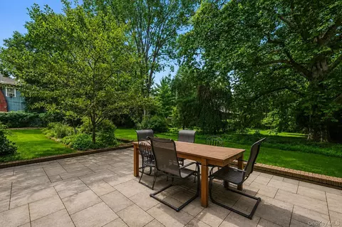 Exterior - 83 Hooker Ave, Poughkeepsie, NY 12601 photo 7 of 9