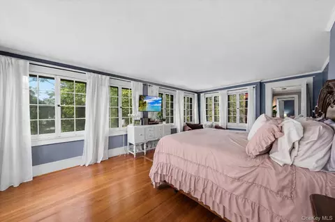 Bedroom - 83 Hooker Ave, Poughkeepsie, NY 12601 photo 2 of 6
