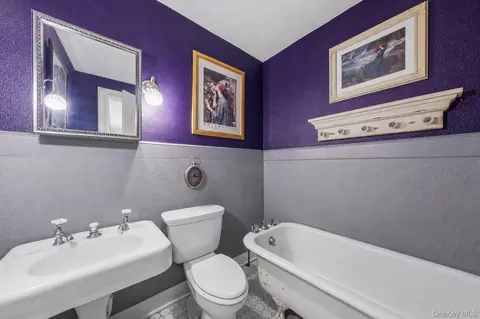 Bath - 83 Hooker Ave, Poughkeepsie, NY 12601 photo 1 of 3